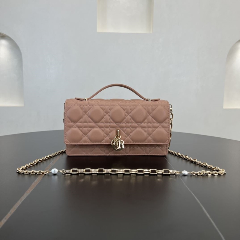 D*or top handle bags